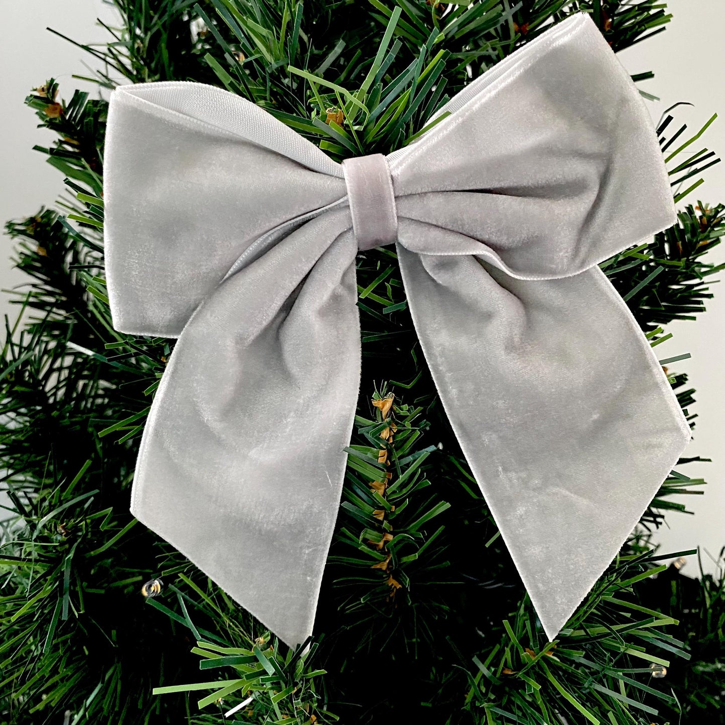 6 pack silver velvet bows 5.5 inch