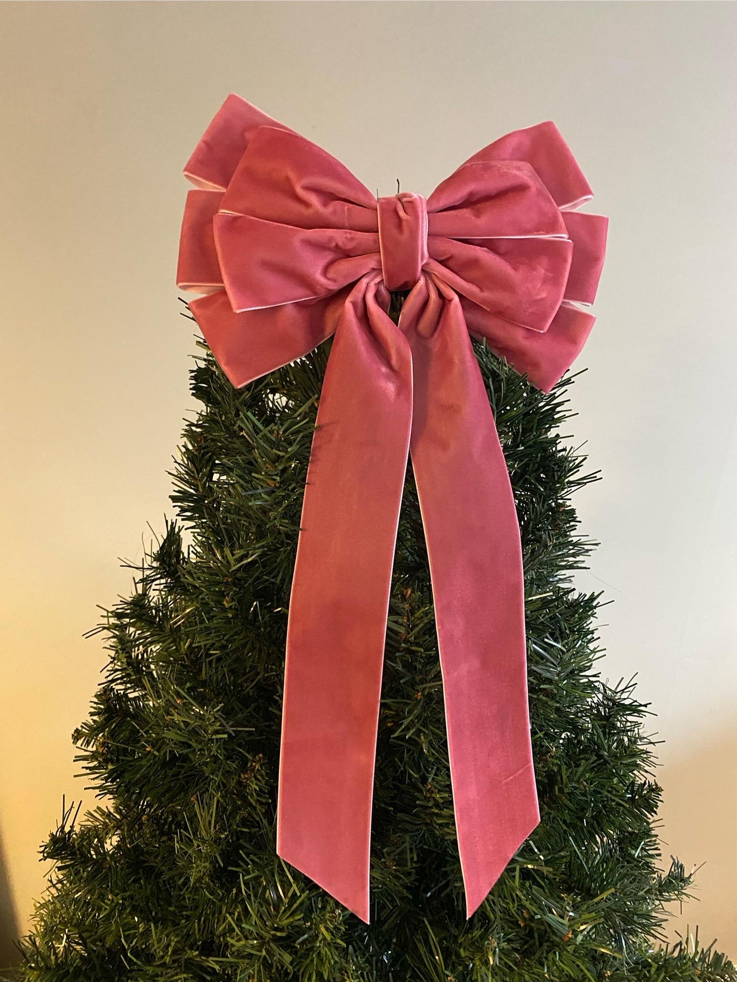 9 inch Dusky pink velvet topper bow