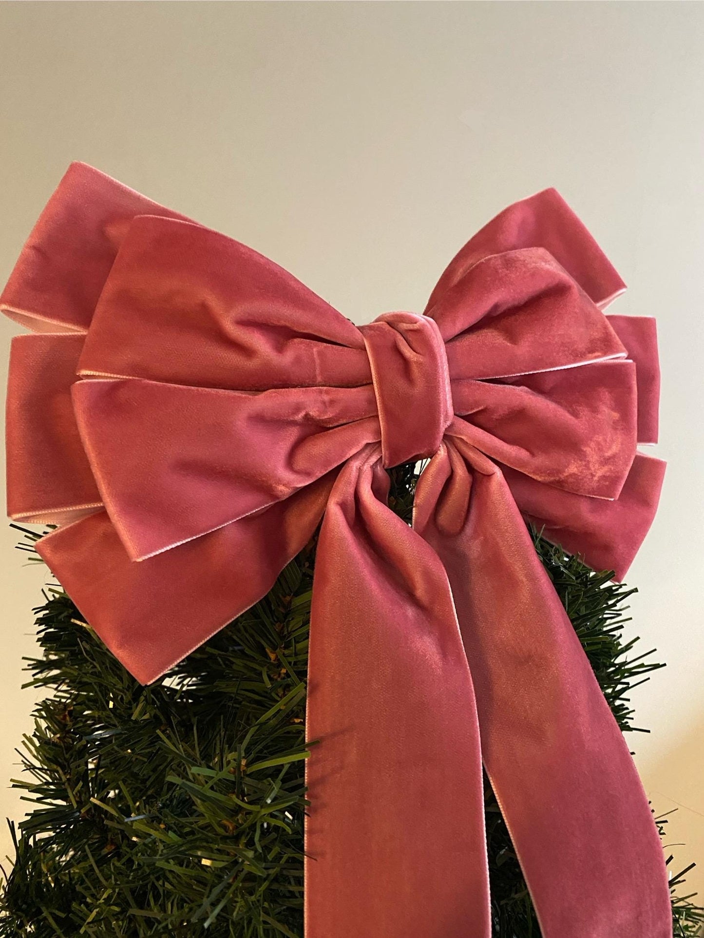 9 inch Dusky pink velvet topper bow