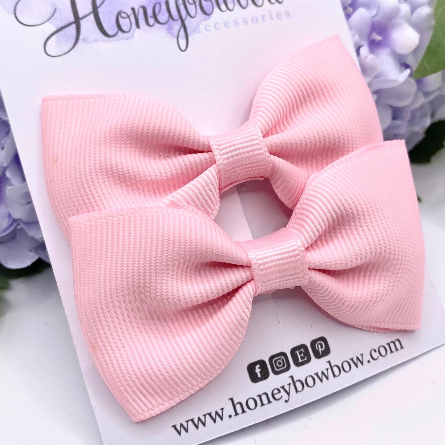 3 inch Pearl pink classic bows
