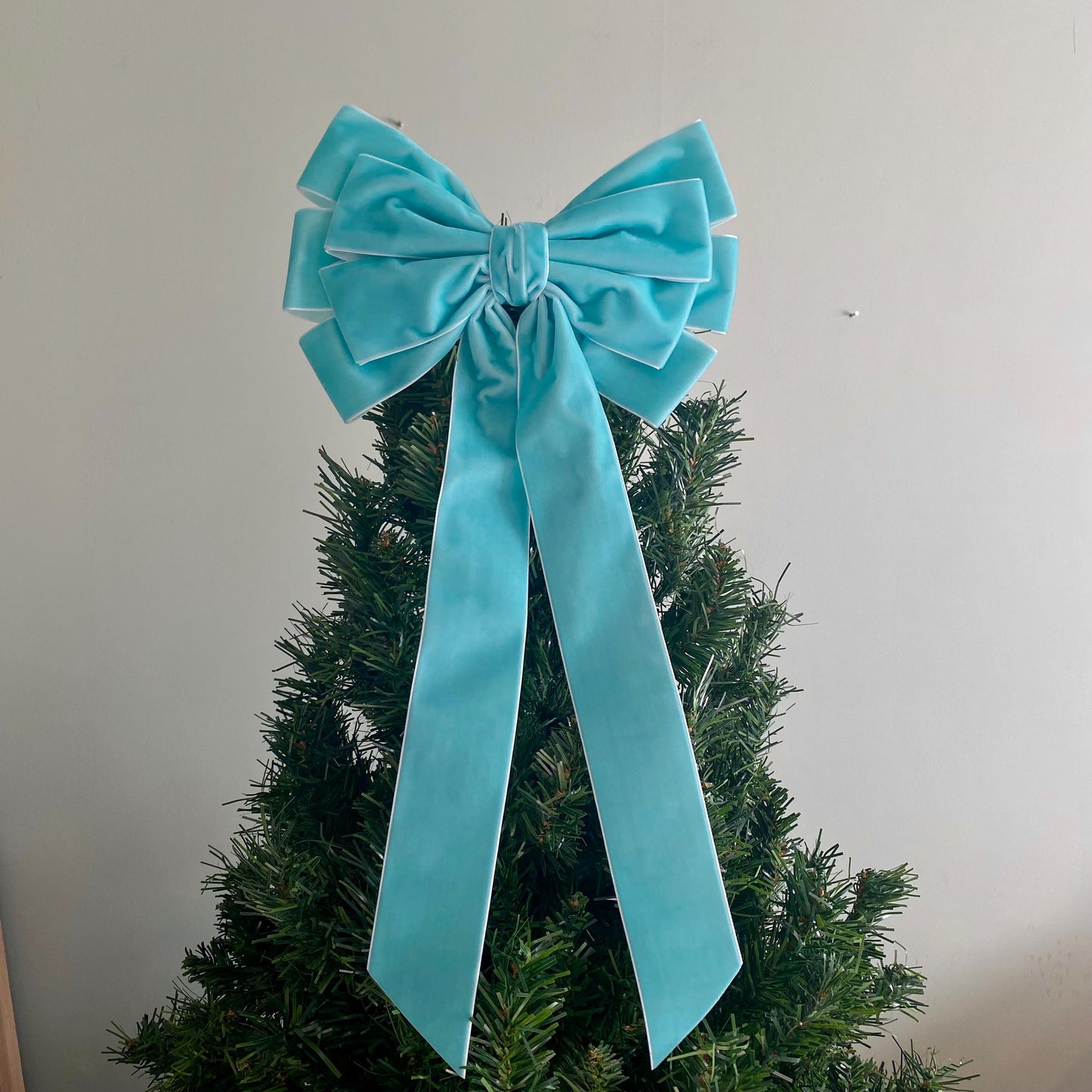 9 inch Aqua velvet topper bow