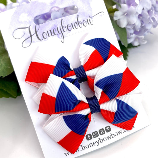 2.75 inch Czech flag hair bows