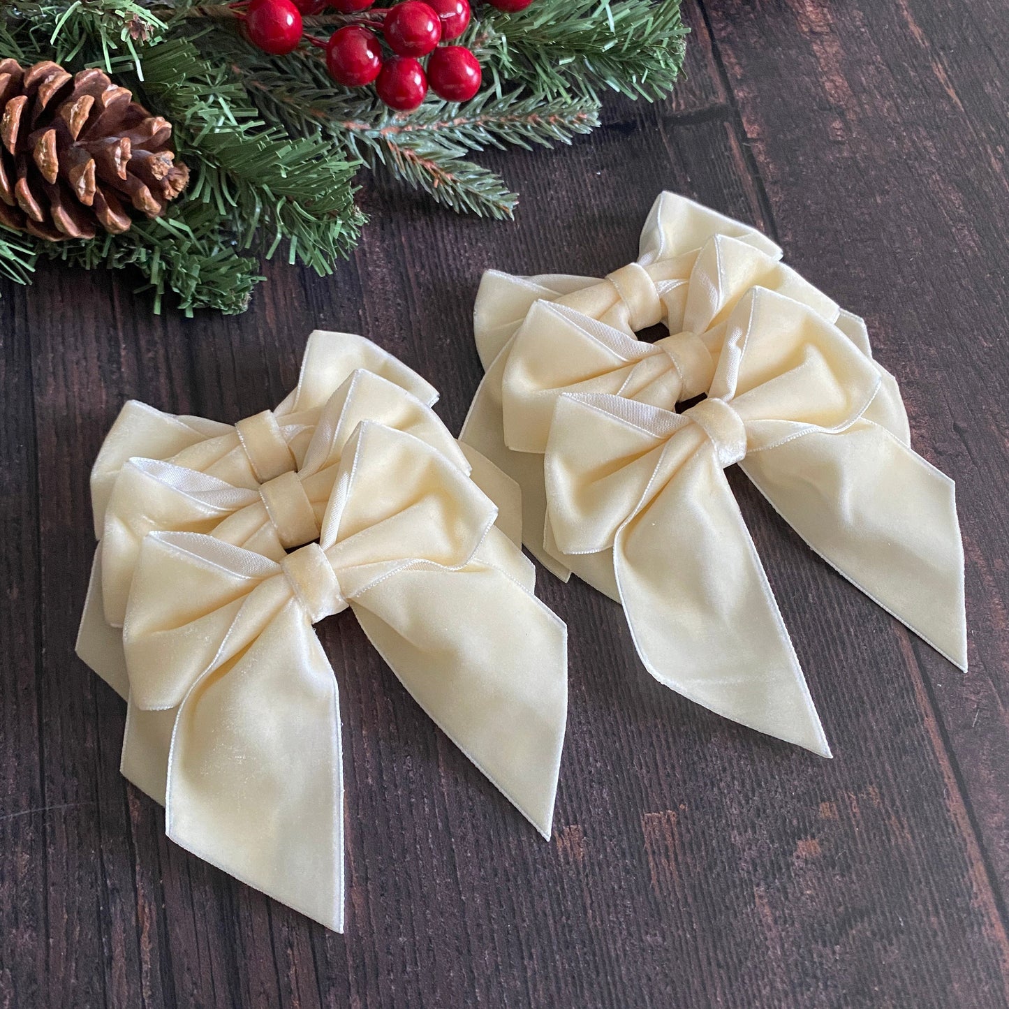 6 pack Cream velvet bows 4 inch