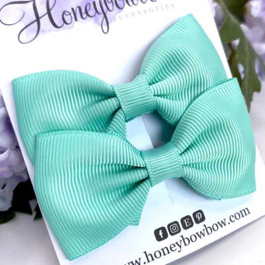 3 inch Aqua classic bows